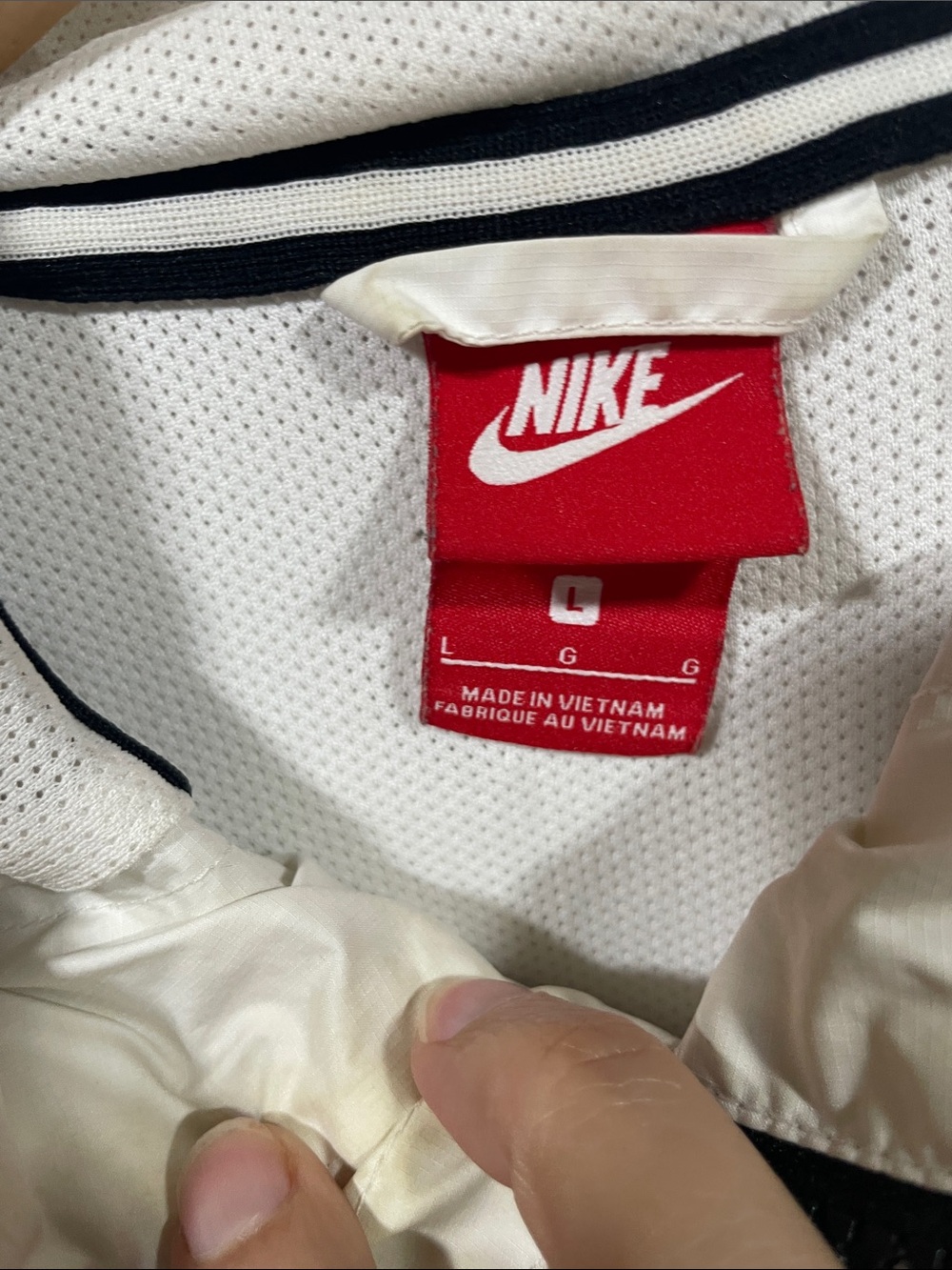 Nike Off-White Windbreaker Jacket with Black Logo - Picture 2 of 3